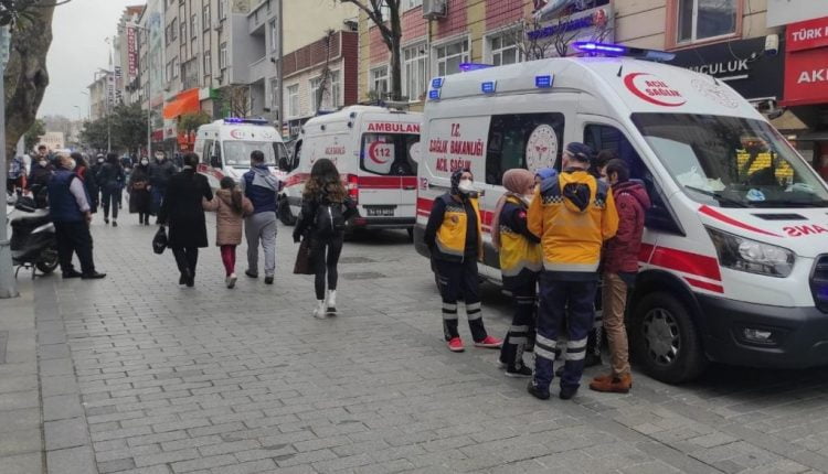 مكان قرب حريق المنزل في اسطنبول