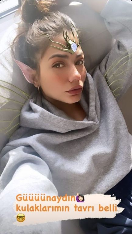 ديميت أوزديمير تتحوّل إلى كائن فضائي.. ماذا حدث لها؟ 1