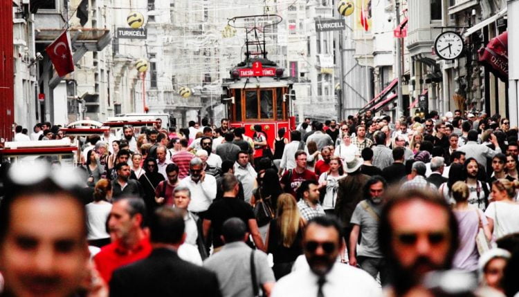 الذكور أكثر من 50% من عدد سكان تركيا