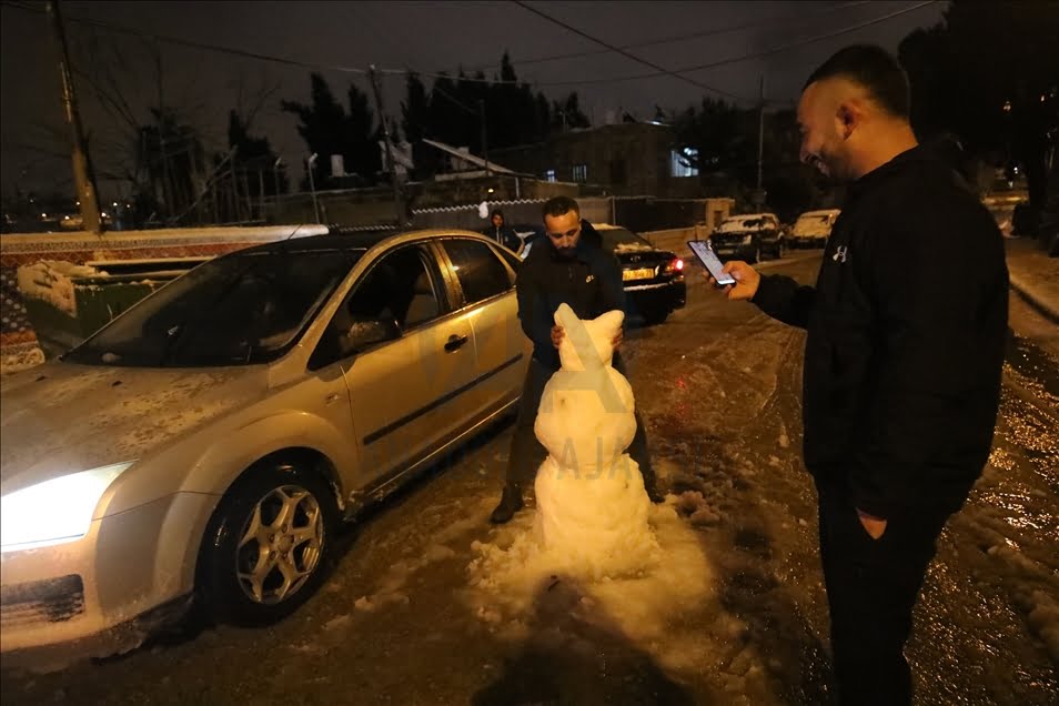 (صور) الثلوج تتساقط على القدس لأول مرة هذا الموسم 17