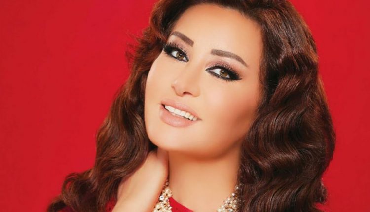 النجمة التونسية ” لطيفة ”