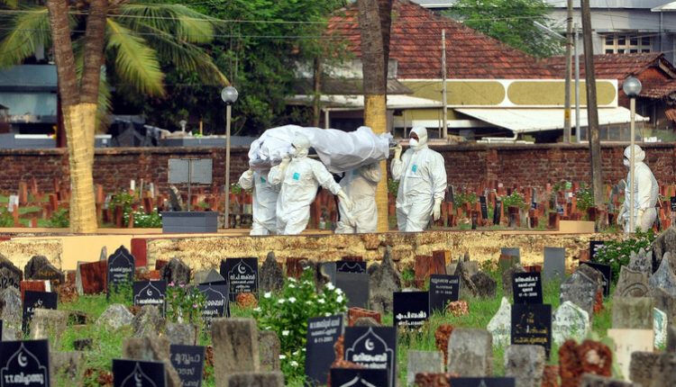 مختصون في مجال الصحة