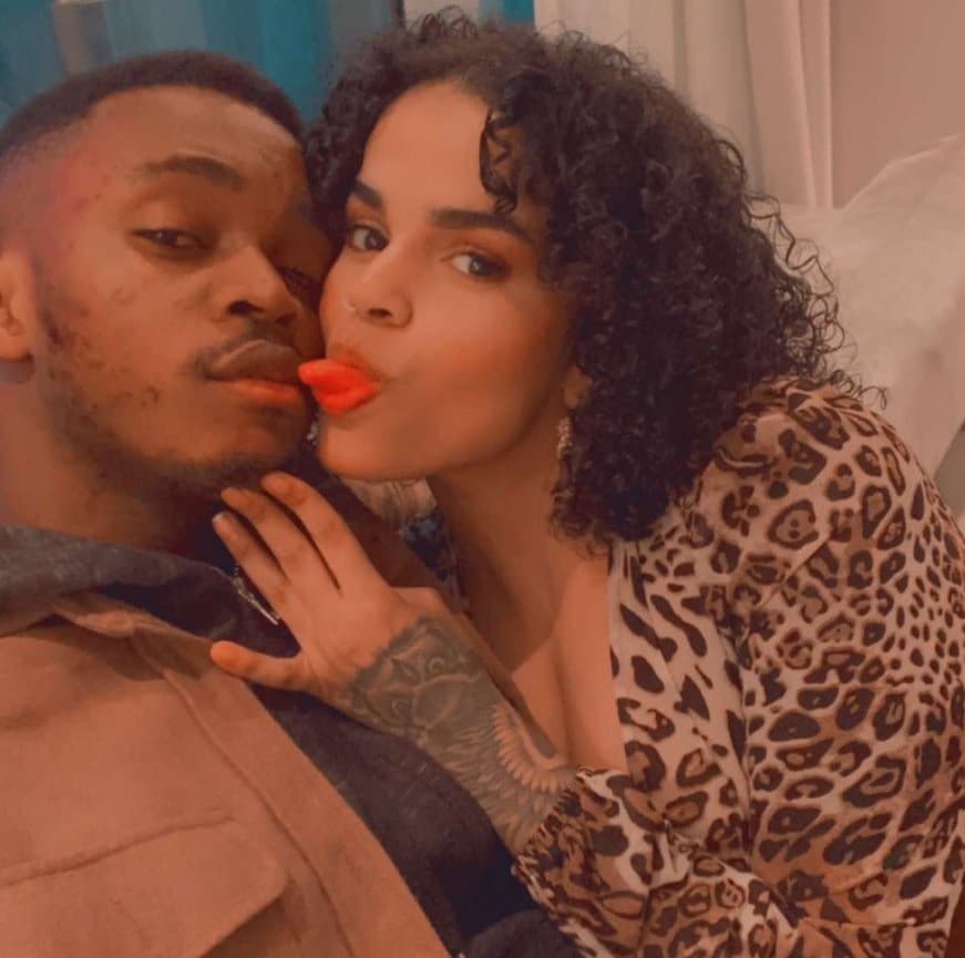 رهف القنون تحتفل بالفالنتاين مع حبيبها بقبلات ولقطات "حميمة" 31