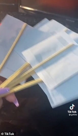 في عيد الحب.. امرأة تمنح زوجها هدية غريبة وتحصد أكثر من 4 ملايين مشاهدة 3