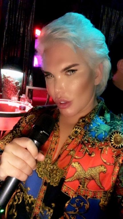 بعد تحوله إلى امرأة.. "الرجل الدمية" يكشف ما حصل له! "صور" 5