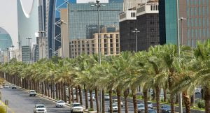 السعودية تعلن عن 100 ألف وظيفة جديدة وكيفية التقدم لها (فيديو)