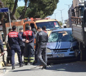 تركيا .. سائق يُصاب بنوبة قلبية أثناء القيادة ويصيب زوجين سوريين