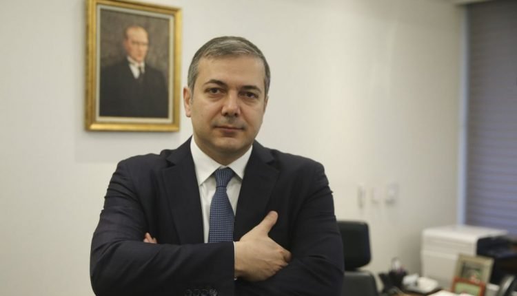 إقالة نائب محافظ البنك المركزي التركي