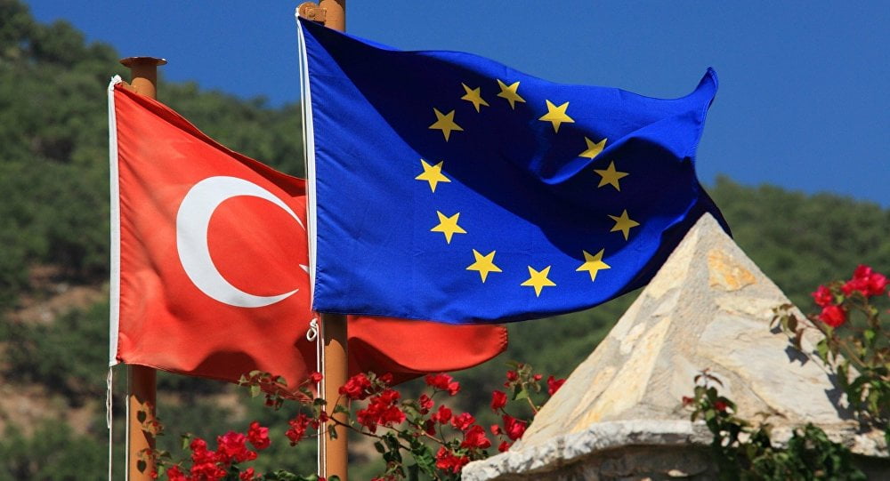 مسؤول السياسة الخارجية في الاتحاد الأوروبي يدعو لدعم تركيا