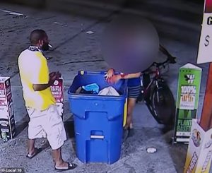 شاهد: جريمة صادمة.. اختطاف فتى واغتصابه وإطلاق النار عليه وإلقائه في الشارع 3