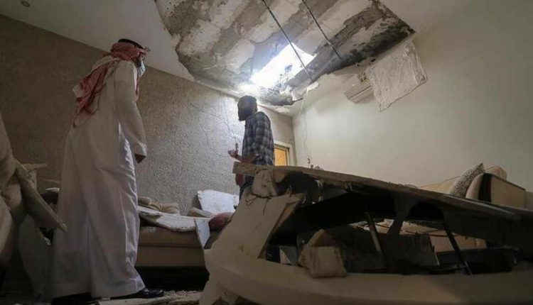 أضرار بفعل الهجمات الحوثية على السعودية