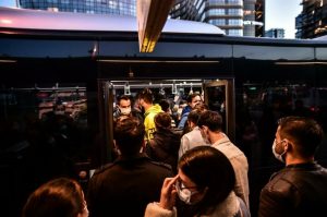 امتلاء المواصلات باسطنبول يتسبب في ارتفاع الإصابات بكوفيد 19 2 امتلاء المواصلات باسطنبول يتسبب في ارتفاع الإصابات بكوفيد 19 1