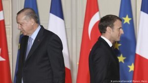 ماكرون يحذر تركيا من التدخل في انتخابات الرئاسة الفرنسية