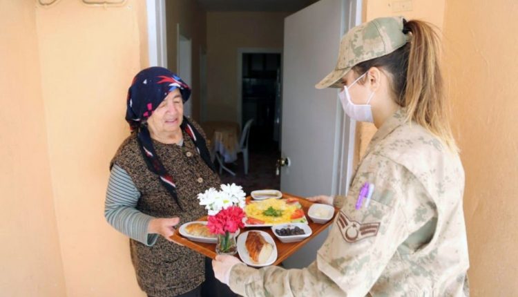 وصلت المساعدات إلى أكثر من 20 مليون مواطن في تركيا