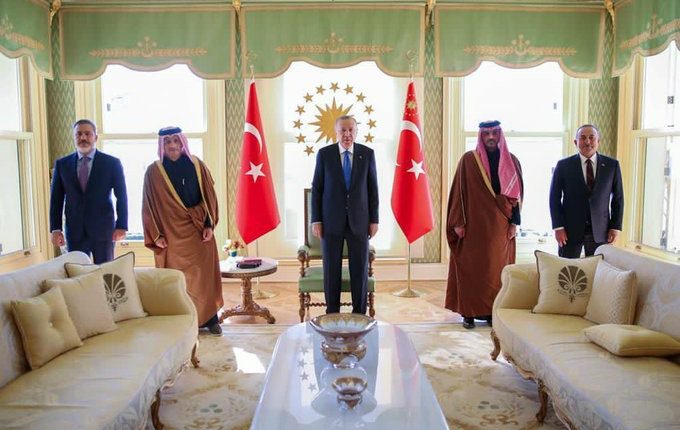 أردوغان يلتقي وزير الخارجية القطري في إسطنبول
