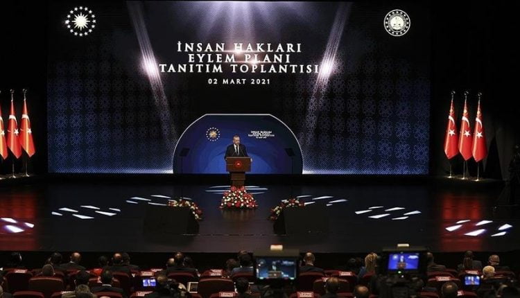 إعلان أردوغان عن خطة عمل حقوق الإنسان في تركيا