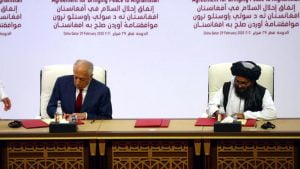 توقيع اتفاق سلام في أفغانستان بين الولايات المتحدة وحركة طالبان بمباحثات في الدوحة