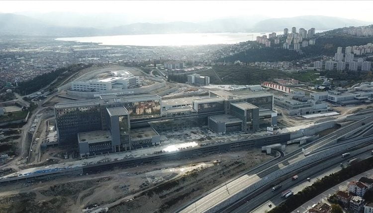 أعمال البناء مستمرة في مستشفى مدينة كوجالي الضخم