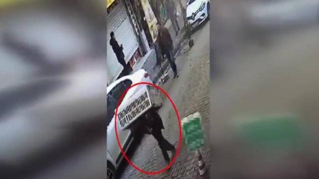  القبض على لص طلب مساعدة المارة لتحميل مسروقاته في إسطنبول 39