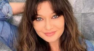 التركية نورغول يشيلكاي تكشف سر فقدانها وزنها الزائد (صور)