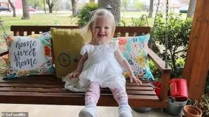 أم تقتل ابنتيها لـ”حمايتهما”