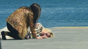 الممثلة التركية ديميت أكباغ يغمى عليها أثناء تصوير مسلسل العقرب