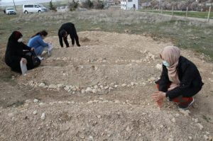 مأساة في تركيا.. كورونا يفتك بخمسة أفراد من عائلة واحدة خلال 20 يومًا