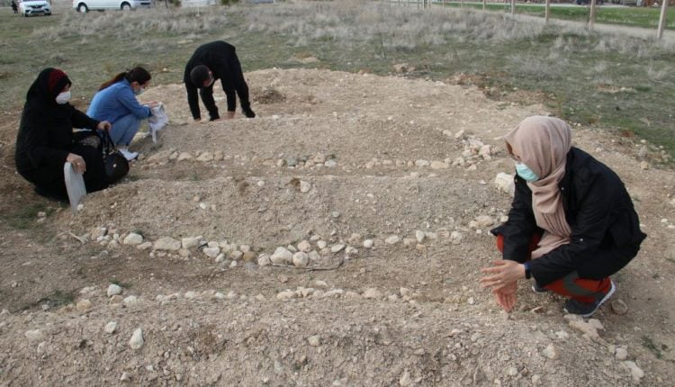 مأساة في تركيا.. كورونا يفتك بخمسة أفراد من عائلة واحدة خلال 20 يومًا