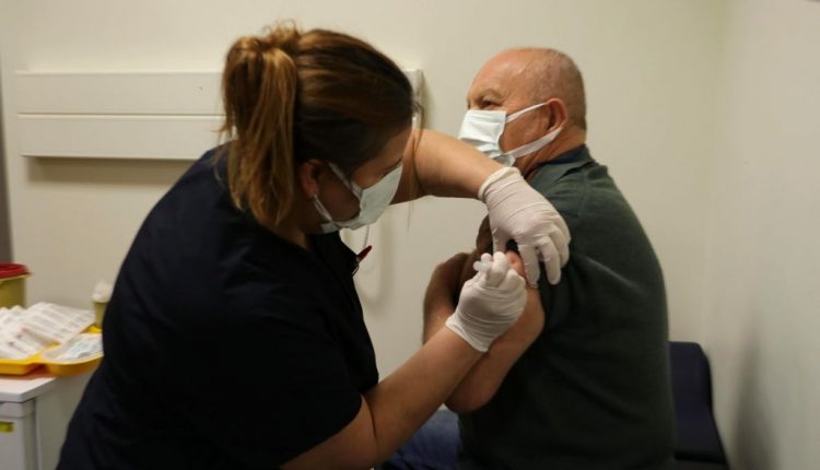 بعد استشارة مخترع اللقاح.. تركيا تقرر توسيع المدة بين جرعتي لقاح فايزر