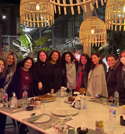 بالصور..بوسي شلبي تحتفل مع مي نور الشريف في عيد ميلادها ال40 7