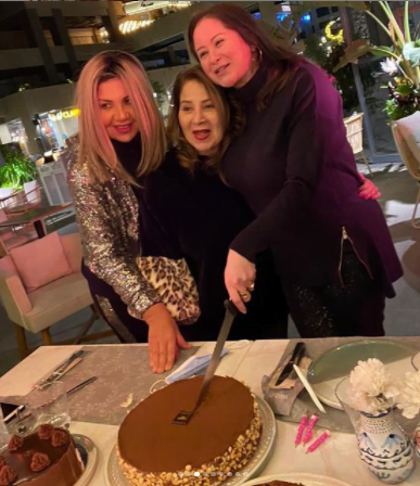 بالصور..بوسي شلبي تحتفل مع مي نور الشريف في عيد ميلادها ال40 10