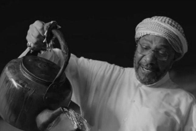 أشهر بائع شاي بالرياض