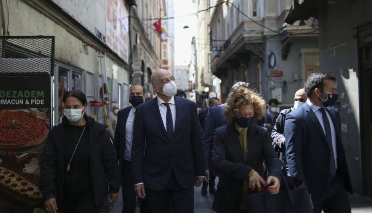 وزير الخارجية اليوناني في أنقرة اليوم للقاء الرئيس أردوغان