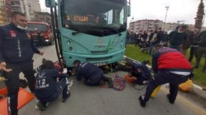 انقاد امرأة من تحت حافلة بمنيسا 3