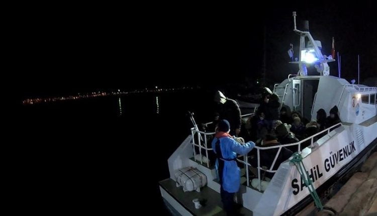 تركيا تنقذ 46 من طالبي اللجوء أرجعتهم اليونان إلى المياه الإقليمية التركية