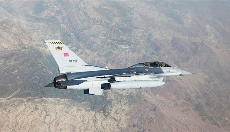بقصف جوي وبري.. القوات التركية تدمر مواقع جديدة للإرهابيين شمال العراق