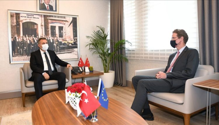 دعم اندماج الأطفال السوريين بنظام التعليم التركي