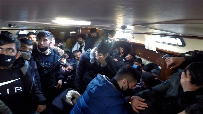 تركيا.. إنقاذ 117 طالب لجوء أعادتهم القوات اليونانية للمياه التركية