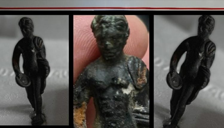 لقبض على شخصين قبل بيعهما تمثال روماني أثري