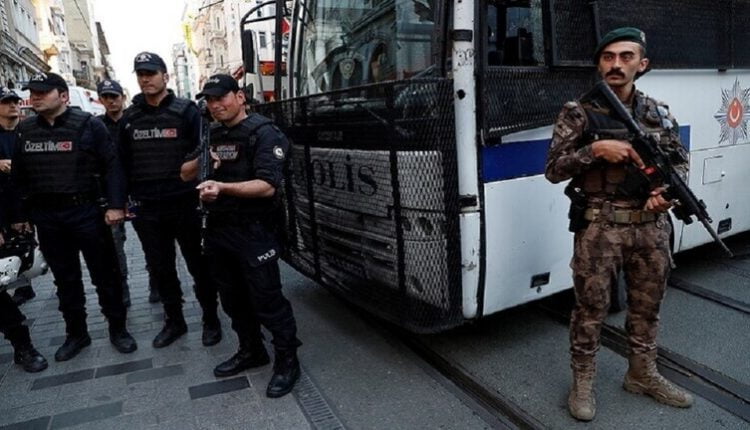 السلطات التركية تعتقل 54 عنصر