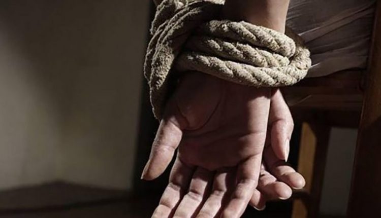 جثة فتاة مقتولة في حالة تفحم