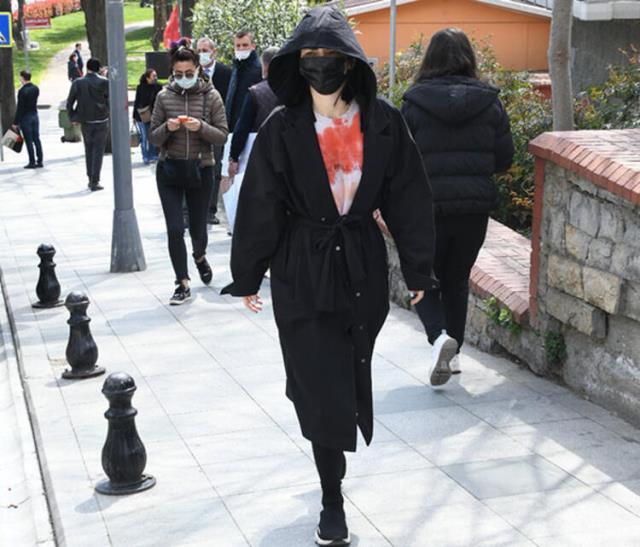 منع ممثلة تركية من دخول مركز تسوق.. والسبب صادم 13