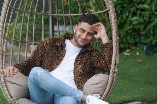 تويتر يغلق حساب مغني تركي 1