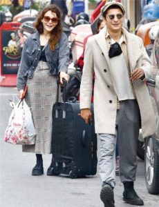 اول تعليق لميرفي شارين حول علاقتها مع اسماعيل حجي اوغلو 4 اول تعليق لميرفي شارين حول علاقتها مع اسماعيل حجي اوغلو 3