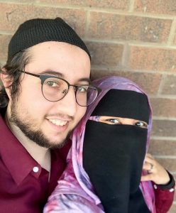 مسيحي في كندا يعتنق الإسلام للزواج من زميلته “المنقبة”.. ويكشف عن مفاجئة (صور) 5