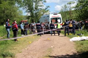 وفاة عجوز تركية تحت عجلات سيارة في دنيزلي