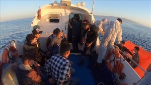تركيا تنقذ 73 طالب لجوء قبالة سواحل بحر إيجة