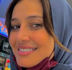 شاهد: حلا شيحا تُفاجئ جمهورها بـ”صورة بالحجاب”.. وتعلق بـ”آية قرآنية” 1