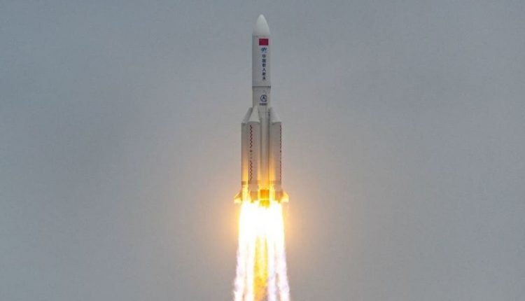 الصاروخ الصيني الشارد