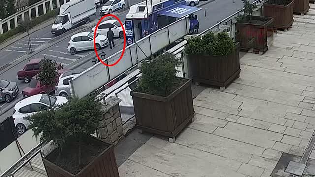 القبض على لص هواتف في حافلة عامة بإسطنبول 21